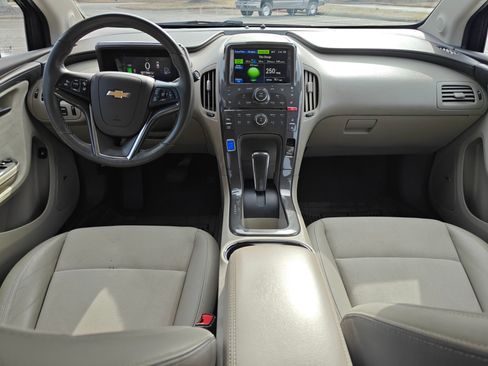Used 2014 Chevrolet Volt Premium image 9