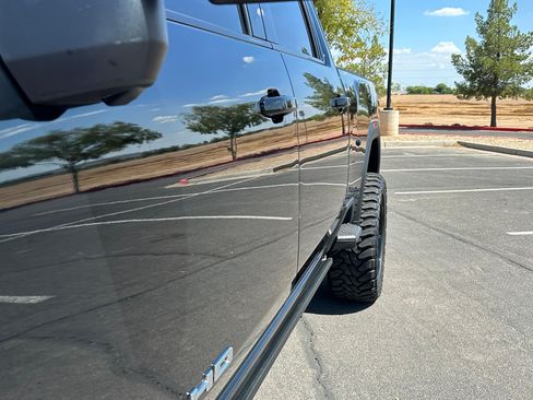 Used 2024 GMC Sierra 2500 4x4 Crew Cab AT4 image 8