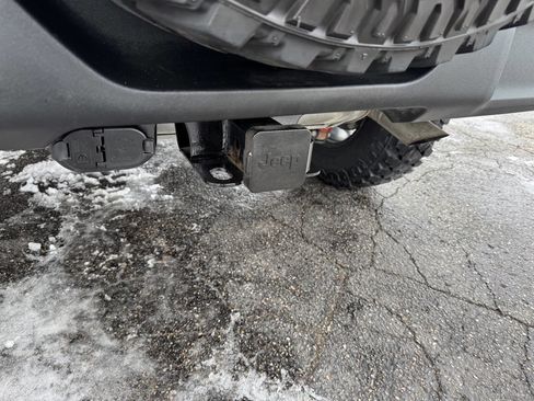 Used 2022 Jeep Wrangler Unlimited Willys image 16