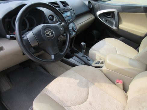 Used 2011 Toyota RAV4 Sport image 3