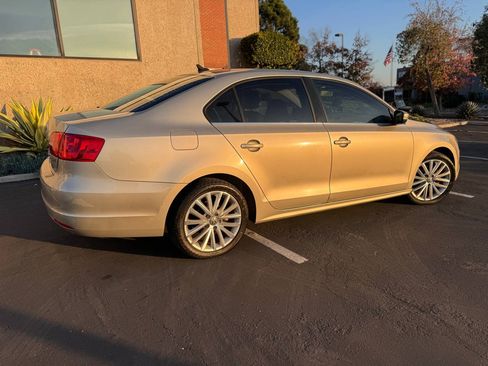 Used 2013 Volkswagen Jetta 2.5 image 5