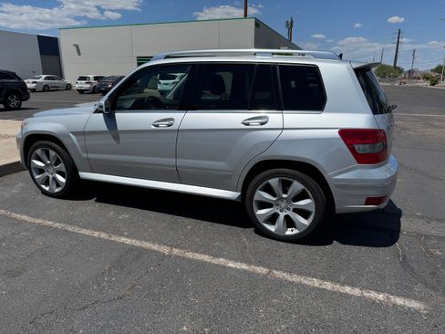 Used 2010 Mercedes-Benz GLK 350 4MATIC image 3
