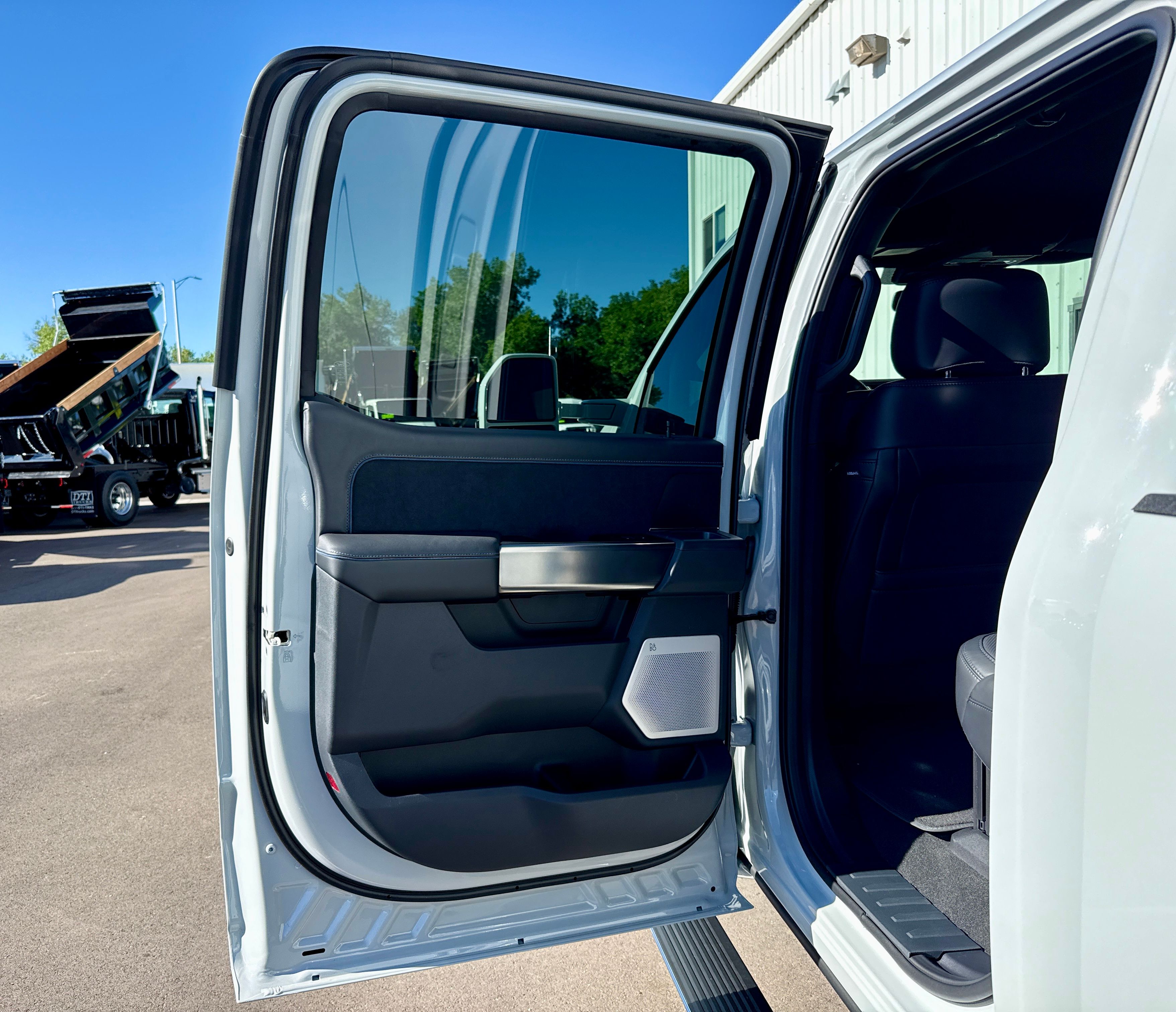 Used 2026 Ford F450 4x4 Crew Cab Super Duty image 17