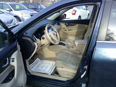 Used 2015 Nissan Rogue SV image 7