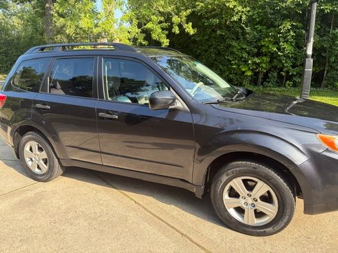Used 2012 Subaru Forester 2.5X AWD/4WD image 5