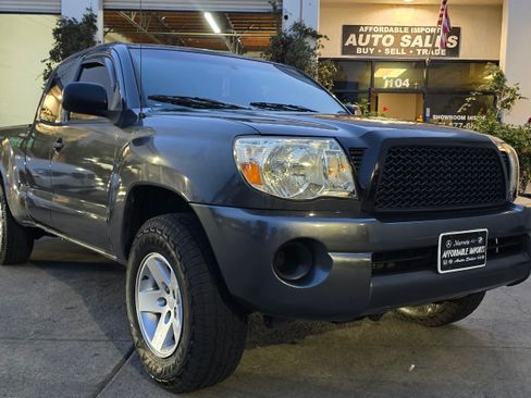 Used 2010 Toyota Tacoma SR5 image 18