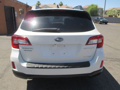 Used 2017 Subaru Outback 2.5i Limited AWD/4WD image 6
