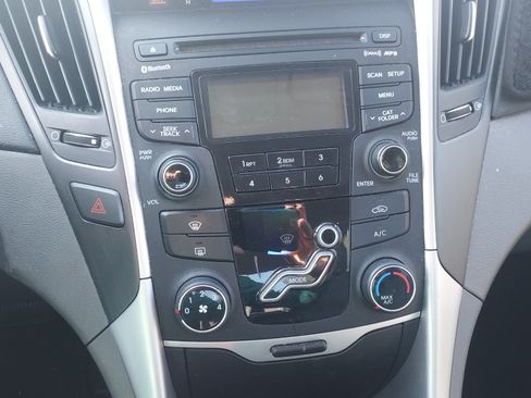 Used 2012 Hyundai Sonata image 10