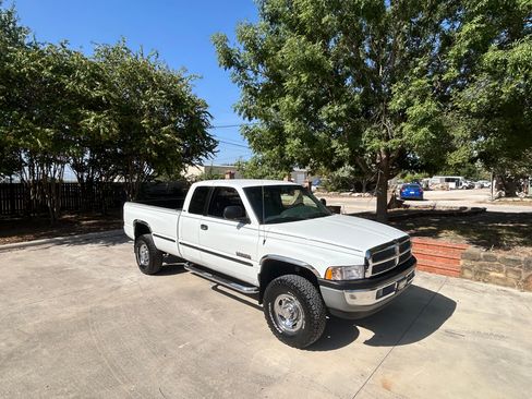 Used 1999 Dodge Ram 2500 Truck 4x4 Quad Cab image 13