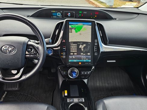 Used 2020 Toyota Prius Prime Limited image 15