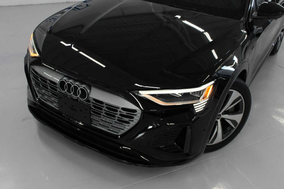 Used 2024 Audi Q8 e-tron Premium Plus Sportback AWD/4WD image 3