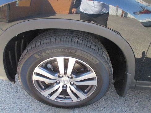 Used 2018 Honda Pilot AWD EX-L w/ Navigation & RES image 17