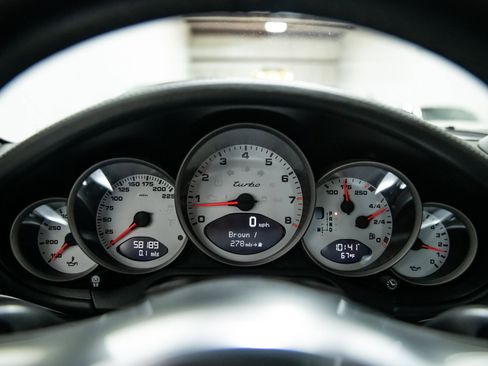 Used 2010 Porsche 911 Turbo image 40