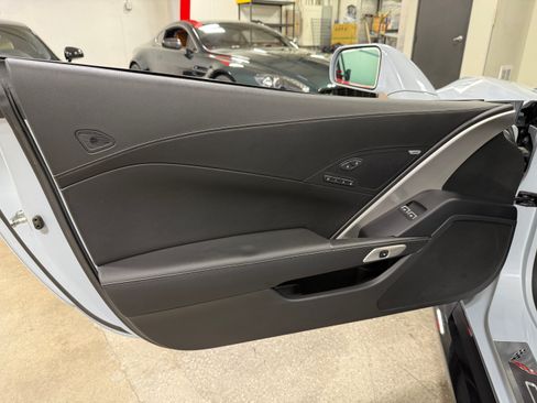 Used 2019 Chevrolet Corvette Grand Sport Coupe w/ 2LT RWD image 21