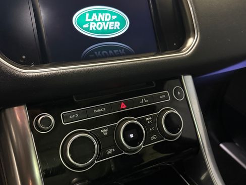 Used 2016 Land Rover Range Rover Sport HSE image 9