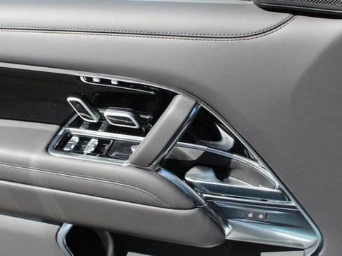 New 2025 Land Rover Range Rover Autobiography image 18