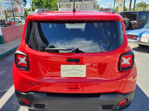 Used 2020 Jeep Renegade 4WD Altitude image 8