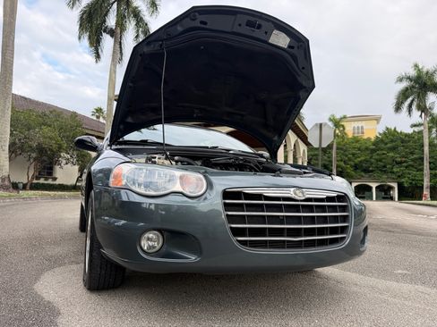 Used 2005 Chrysler Sebring Touring image 55