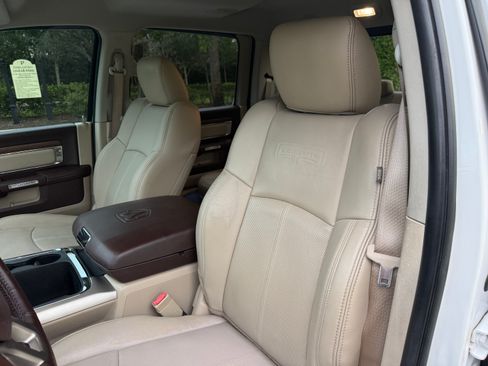 Used 2018 RAM 1500 2WD Crew Cab Laramie image 67