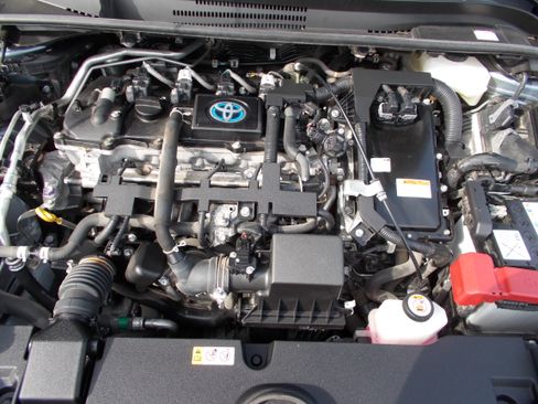 Used 2022 Toyota Corolla LE image 10