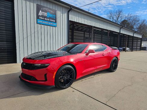 Used 2021 Chevrolet Camaro LT1 image 7