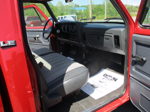 Used 1991 Dodge D/W Truck 150 AWD/4WD image 18