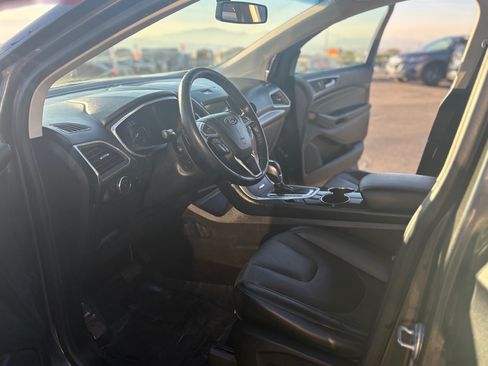 Used 2018 Ford Edge Titanium image 9