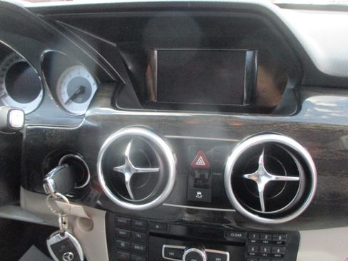 Used 2014 Mercedes-Benz GLK 350 4MATIC w/ Sport Package image 4