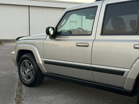 Used 2008 Jeep Commander Sport image 26