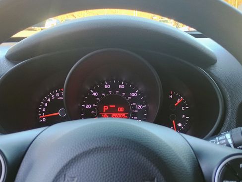 Used 2014 Kia Soul + image 17