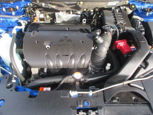 Used 2015 Mitsubishi Lancer ES image 16