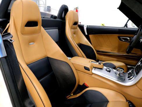 Used 2012 Mercedes-Benz SLS AMG image 19