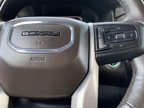 Used 2021 GMC Yukon Denali image 23