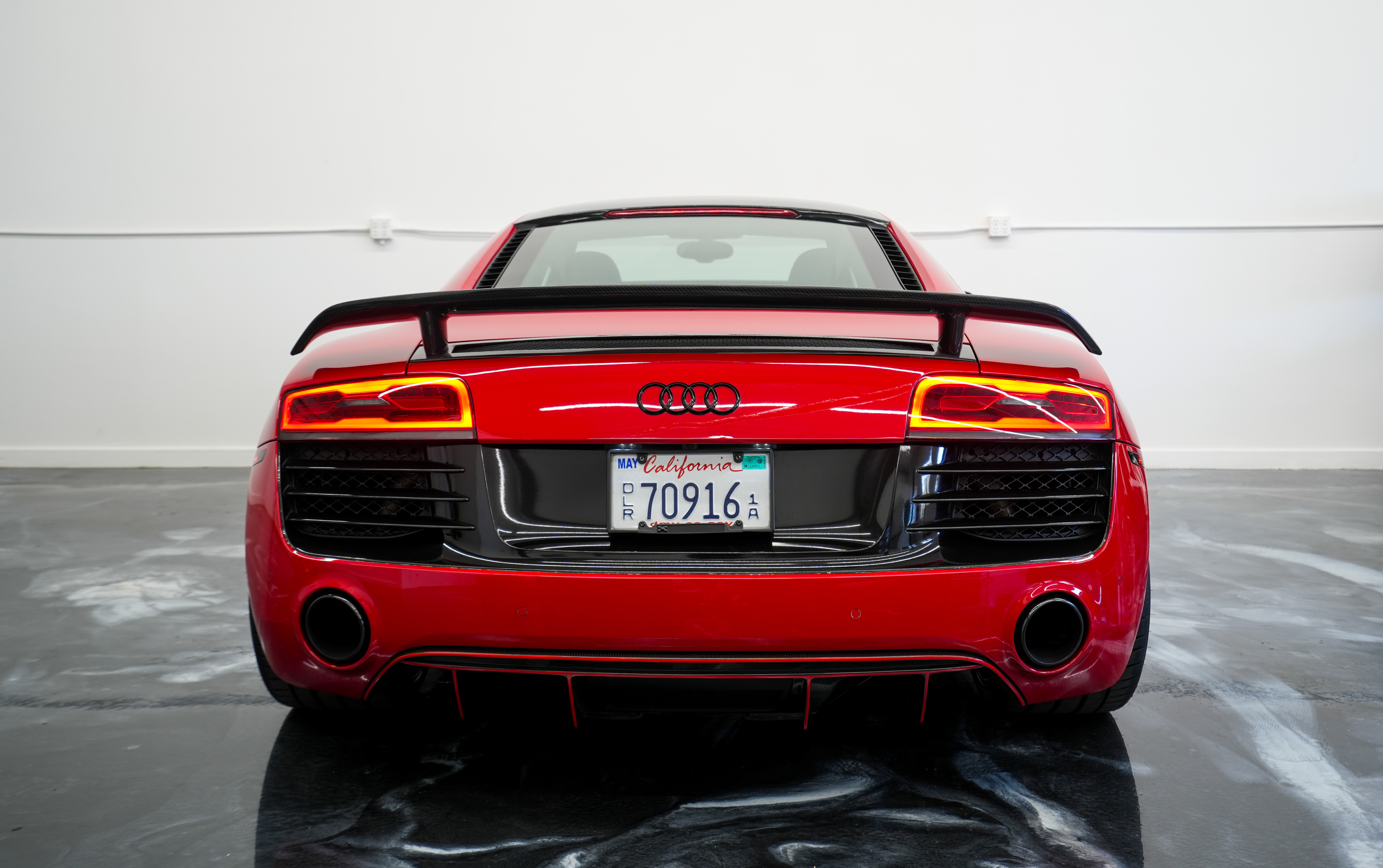 Used 2014 Audi R8 V10 plus Coupe AWD/4WD image 6