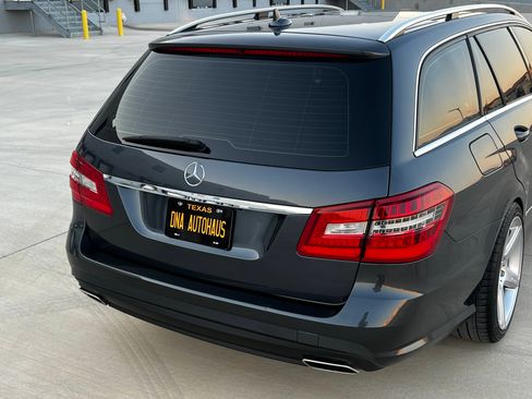 Used 2011 Mercedes-Benz E 350 image 17