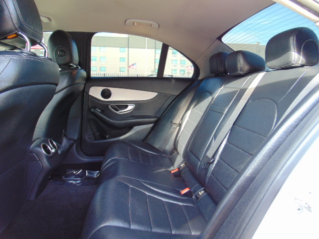 Used 2015 Mercedes-Benz C 300 4MATIC Sedan image 23