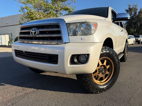 Used 2014 Toyota Sequoia Platinum image 5