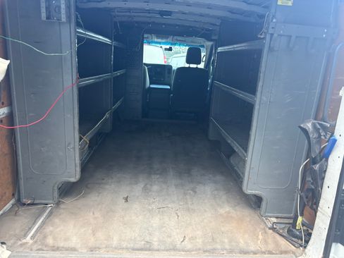 Used 2017 Nissan NV 2500 RWD image 7