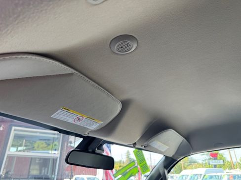 Used 2021 Chevrolet Express 3500 image 14