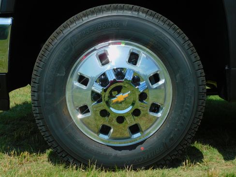 New 2026 Chevrolet Silverado 3500 4x4 Crew Cab LT image 7