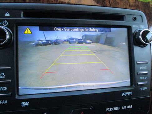 Used 2013 Chevrolet Traverse LT image 41