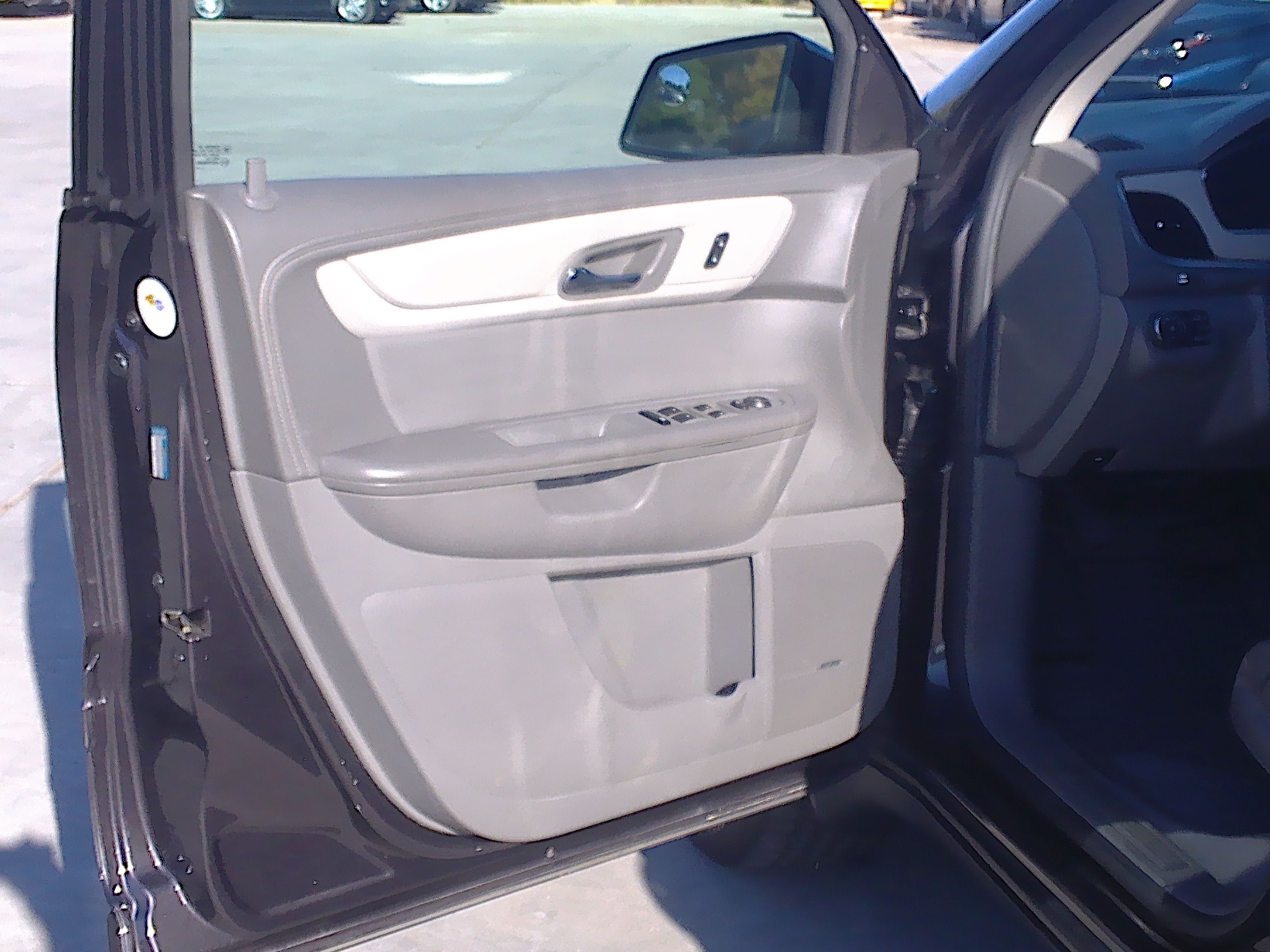 Used 2014 Chevrolet Traverse LT FWD image 10