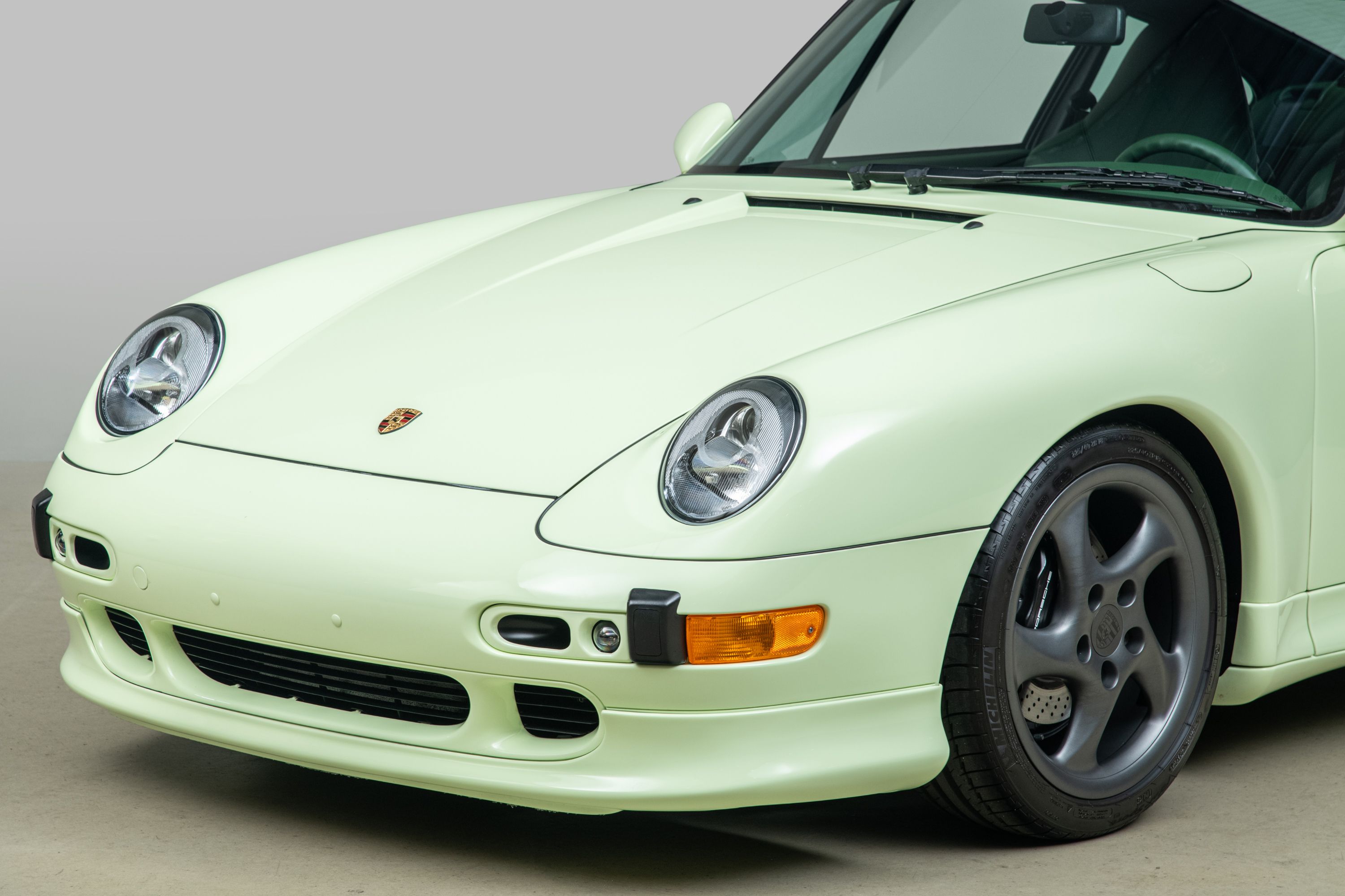 Used 1998 Porsche 911 Carrera S RWD image 45
