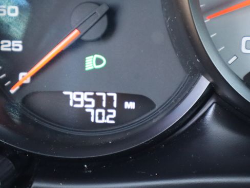 Used 2015 Porsche Macan S image 24