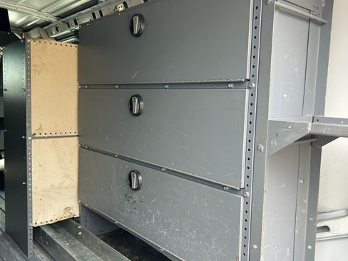 Used 2014 Chevrolet Express 2500 image 16