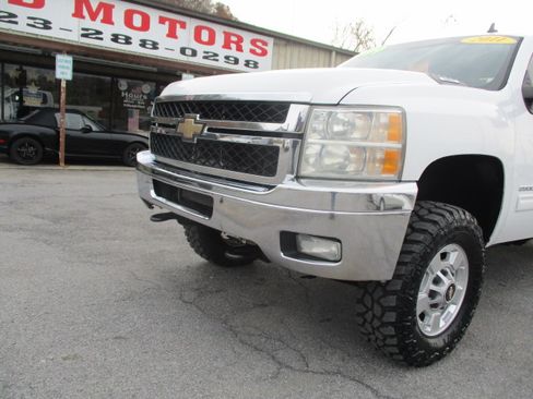 Used 2011 Chevrolet Silverado 2500 LT image 9