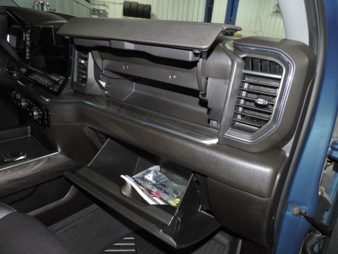 Used 2025 Chevrolet Silverado 3500 4x4 Crew Cab LTZ image 32