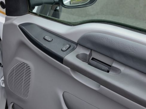 Used 1999 Ford F350 XLT image 59