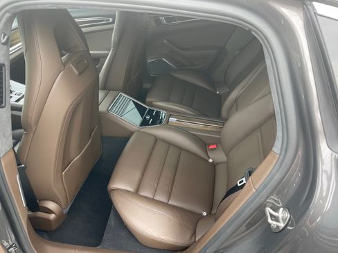 Used 2017 Porsche Panamera Turbo image 10