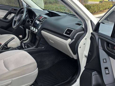 Used 2016 Subaru Forester 2.5i Premium image 16